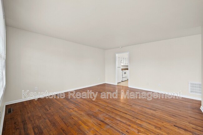 Building Photo - 109 Holley Dr