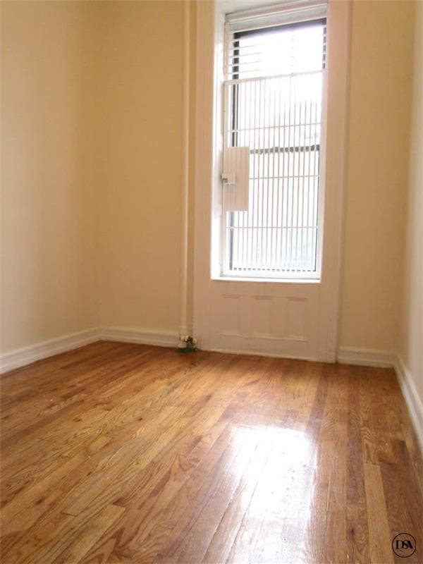 Building Photo - 273 E 3rd St