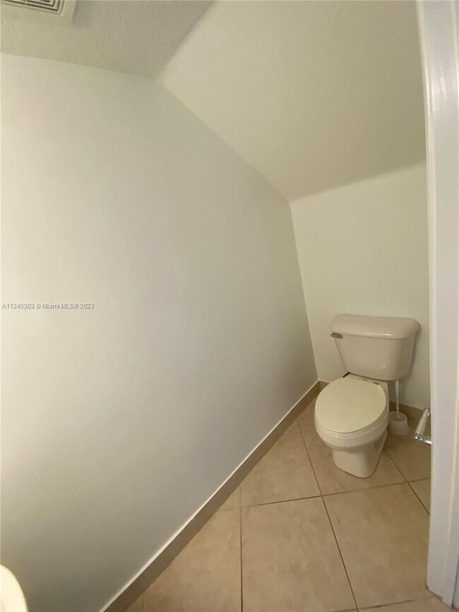 Foto del edificio - 8984 Chambers St