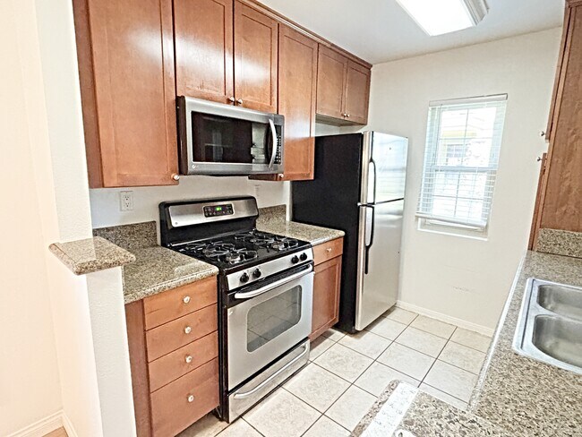 Building Photo - 10619 Dabney Dr