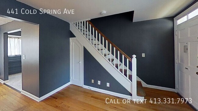 Building Photo - Gorgeous 2 BD Condo!! Heat and hot water i...