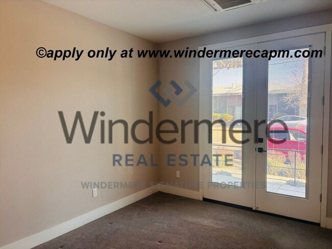 Building Photo - Gorgeous Rare MIDTOWN tri-level Modern home w/ Rooftop Patio!