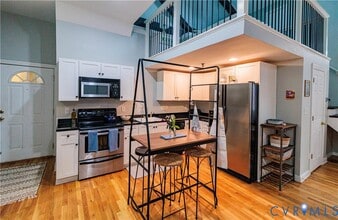 Building Photo - 209 N 19th St