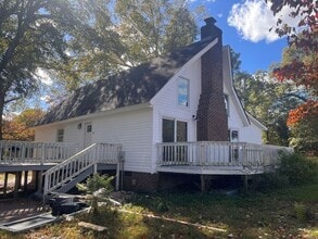 Building Photo - 2135 Turnpike Rd