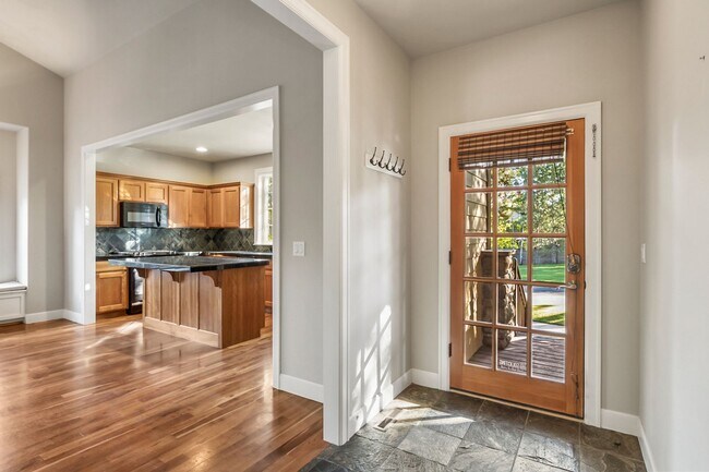 Foto del edificio - 19415 S W Laurelhurst Way