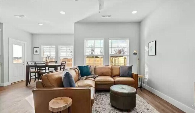 Foto del edificio - Come live in this brand new duplex in the ...
