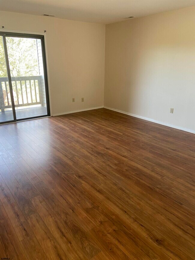 Building Photo - 3518 Woodlands Dr