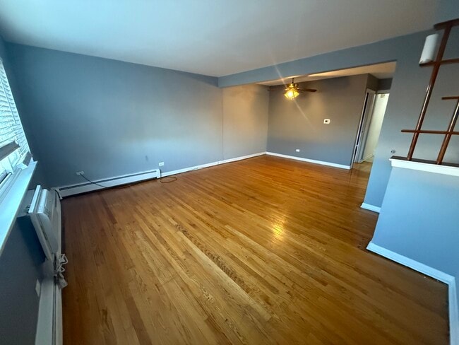 Building Photo - 9575 Maple Dr