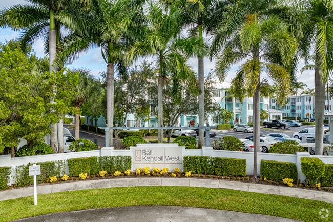 Entrada de Bell Kendall - Bell Kendall West