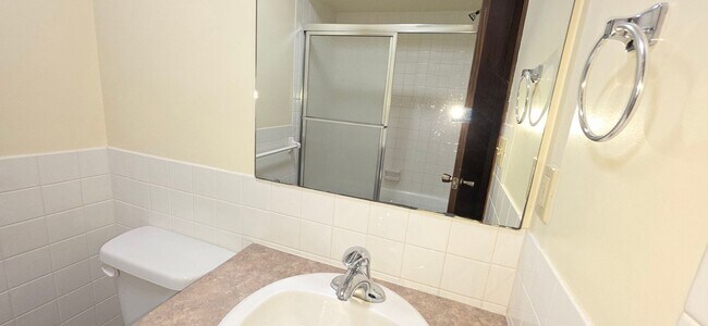 Foto del edificio - 2 Bedroom House! Yard Care Included!  $895!