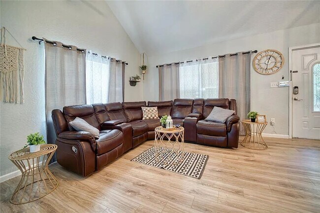 Building Photo - 114 Arkwright Dr