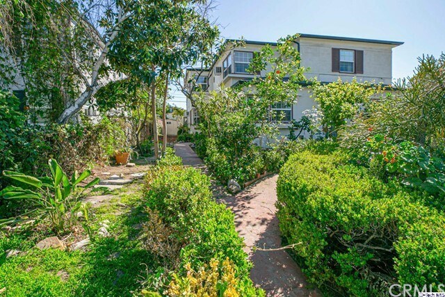 Foto del edificio - 10524 Riverside Dr