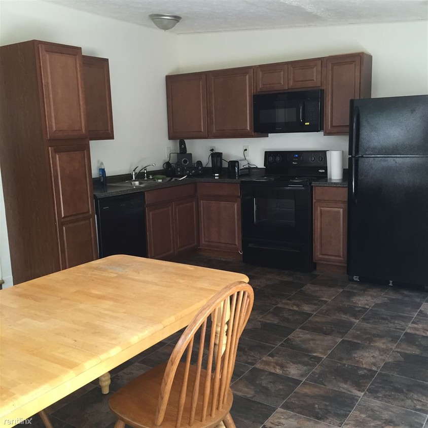 Primary Photo - 7 br, 2 bath House - 1320 N Washington St ...