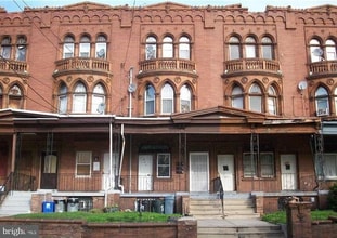 Building Photo - 1829 W Tioga St