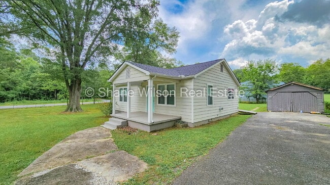 Building Photo - 108 Roberts Dr