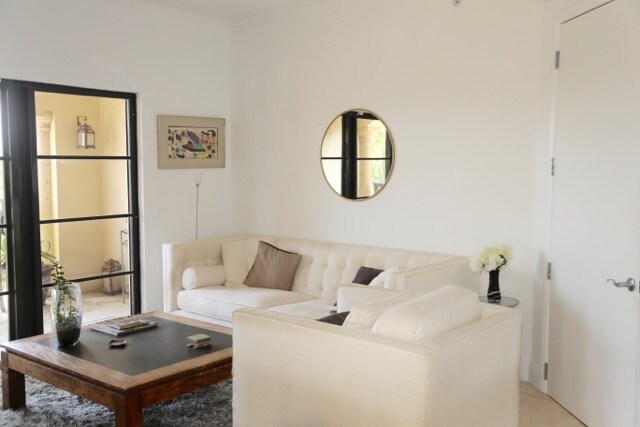 Family Room - 2409 N Ocean Blvd