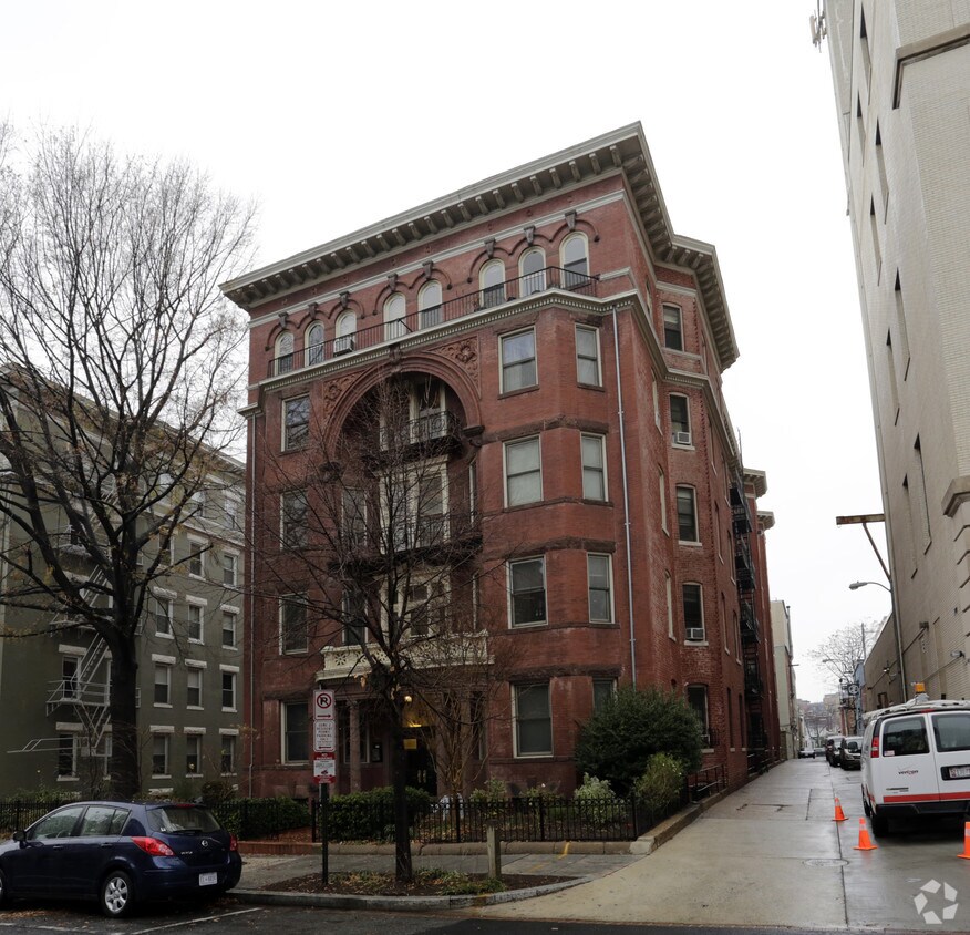 Foto del edificio - 1419 R St NW