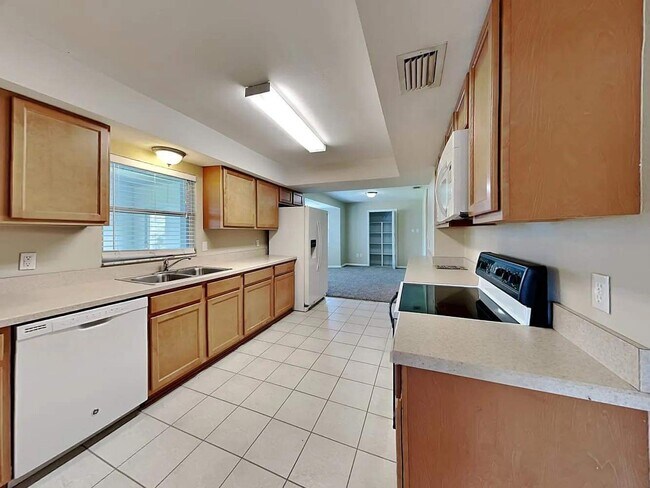 Building Photo - 3963 Irma Shores Dr
