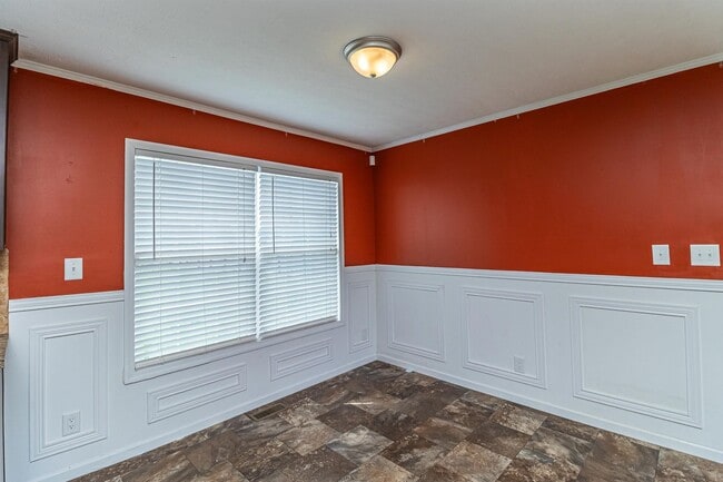 Building Photo - WELCOME HOME! 3 BR | 2 BA Home in Pikevill...