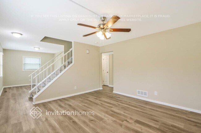 Foto del edificio - 4116 Emerald Lake Dr