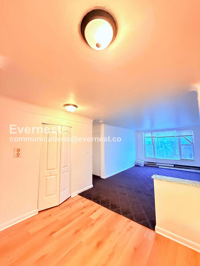 Foto del edificio - 15601 Schoolcraft Rd