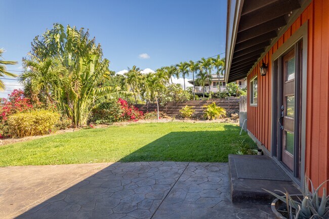 Building Photo - 495 Hoala Dr
