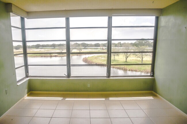Building Photo - 3520 Whitehall Dr