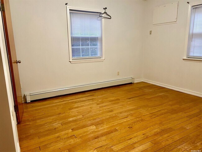 Building Photo - 121-14 8th Ave