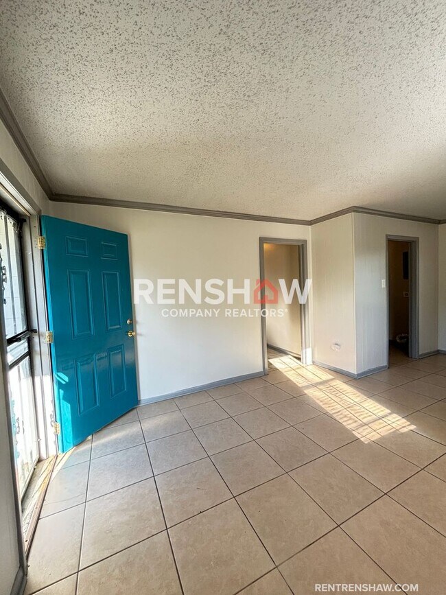 Foto del edificio - Register your account with Rently to sched...