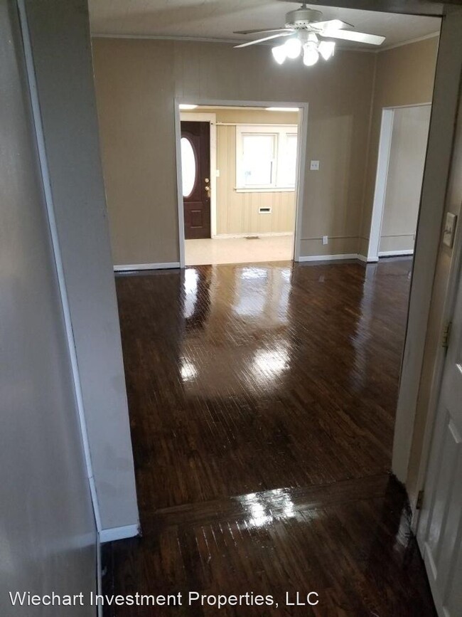 Foto del edificio - 5 br, 1.5 bath House - 1124 N Main St