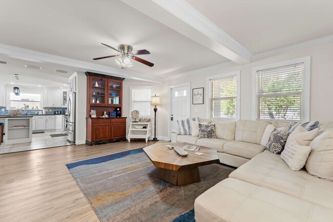 Building Photo - 4518 John Ave