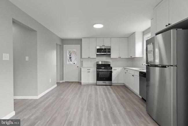 Building Photo - 615 Fairmount Dr