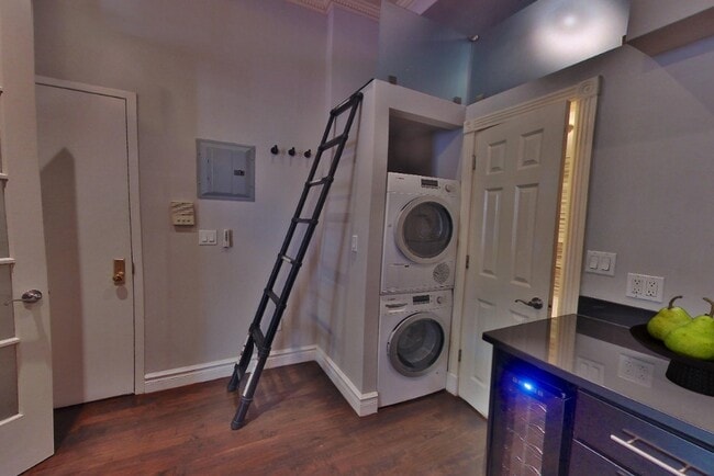 Foto del edificio - 350 W 21st St