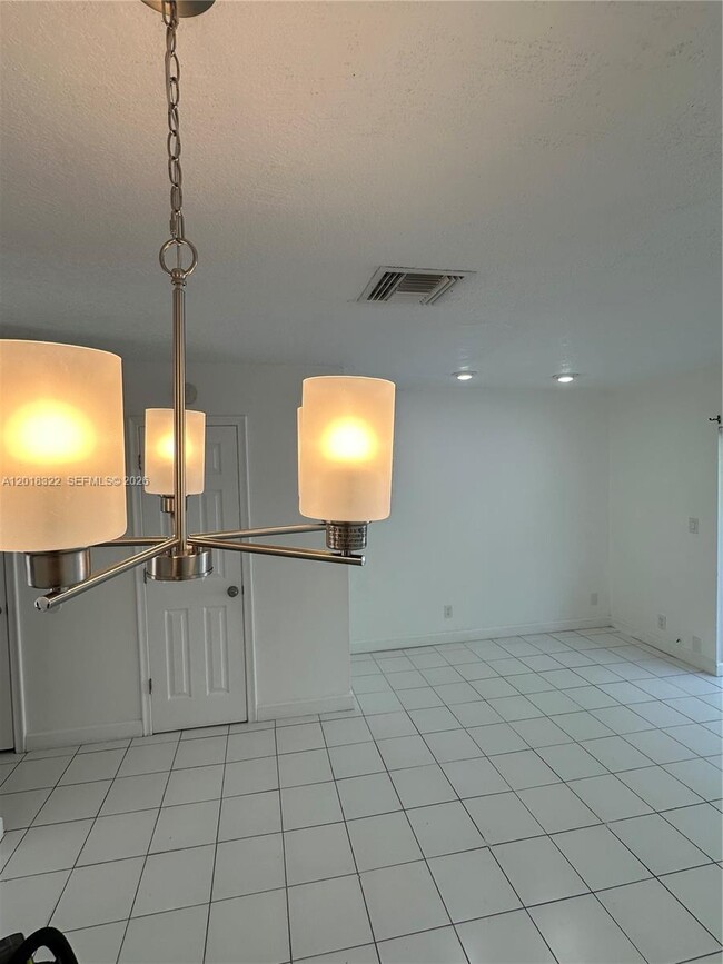 Foto del edificio - 3005 NW 5th Terrace