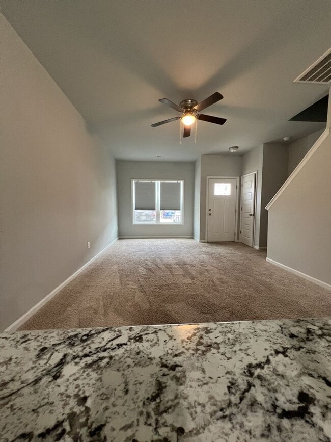 Building Photo - Townhome in Holly Ridge!!
