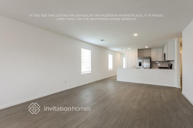 Building Photo - 3704 Axis Hl St