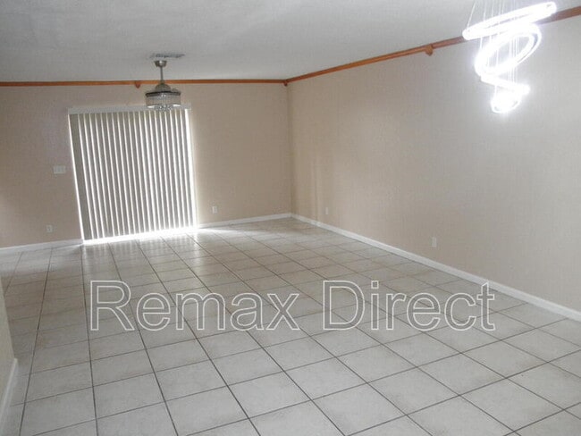 Foto del edificio - 847 Summit Lake Dr