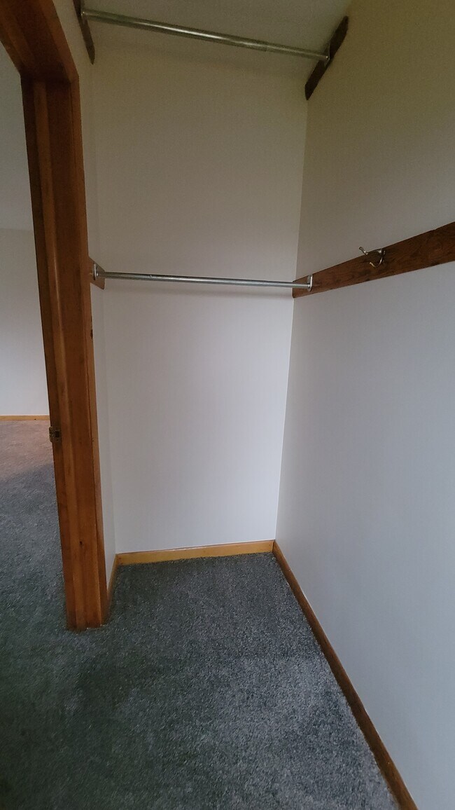 Master Bedroom Walk In Closet - 1346 Keim St