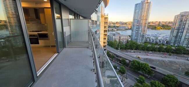 Building Photo - 89 Nelson St