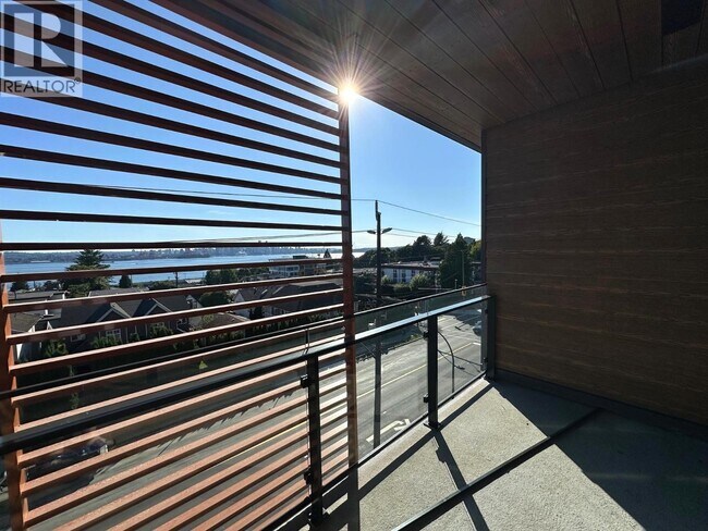 Photo du bâtiment - 422 E 3rd St