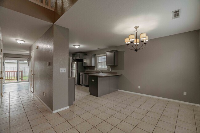Foto del edificio - Spacious 3-Bedroom Home in Bentonville’s E...