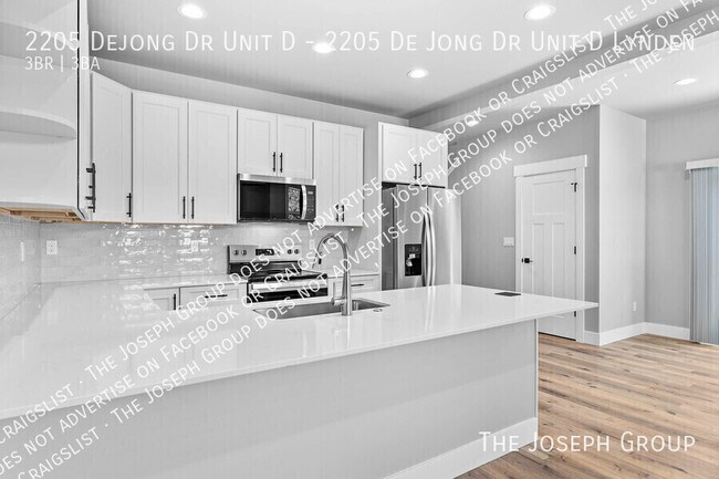 Foto del edificio - 2205 DeJong Dr