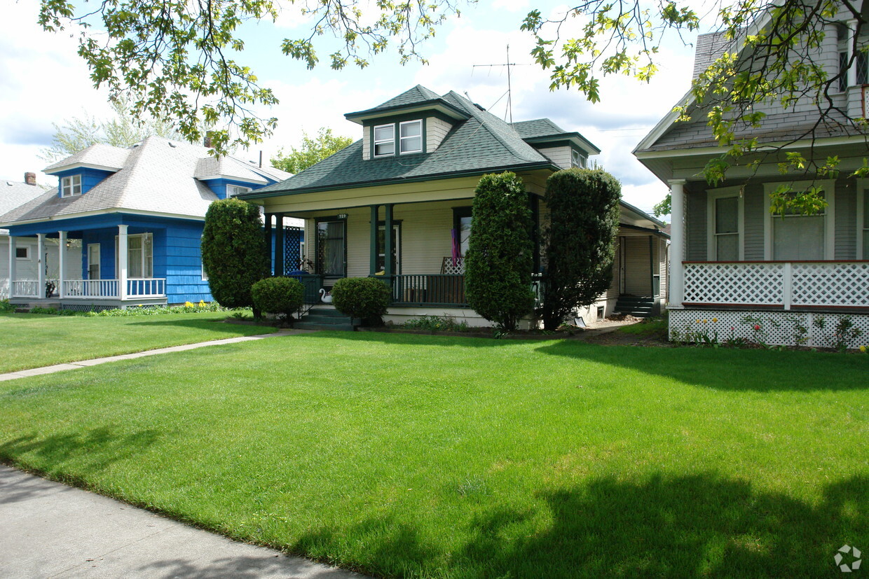 Building Photo - 729 W Montgomery Ave