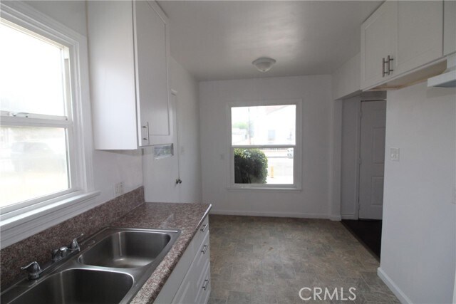 Building Photo - 4954 Tweedy Blvd