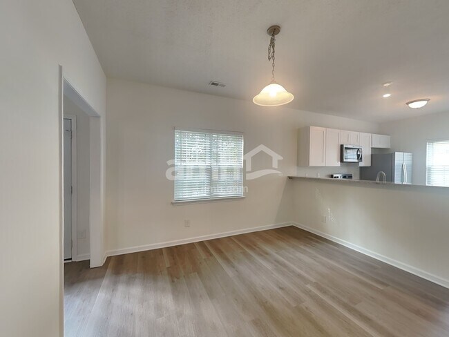 Building Photo - 3840 Pine Barren Ln