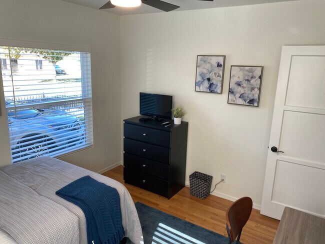 Foto del edificio - 20930 Dalton Ave