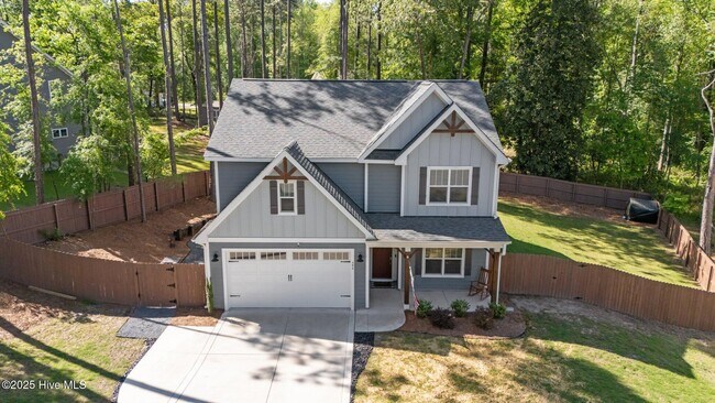 Building Photo - 594 E L Ives Dr