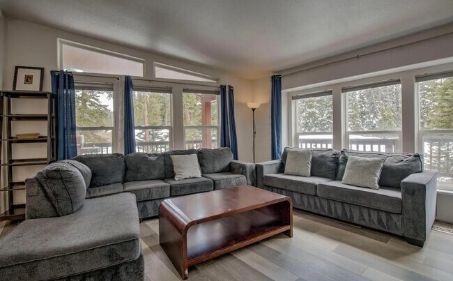 Foto del edificio - 492 Kimmes Ln