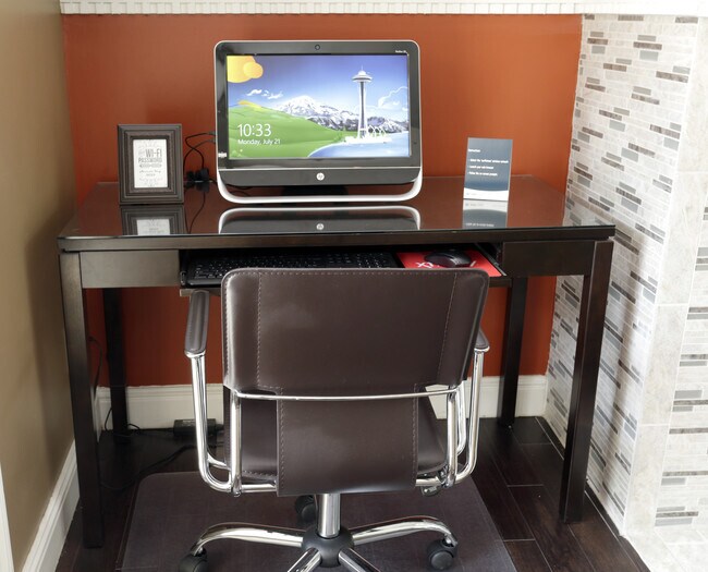 The Residence at White River Apartments Indianapolis, IN