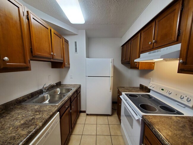 Building Photo - 120A Balboa Ave